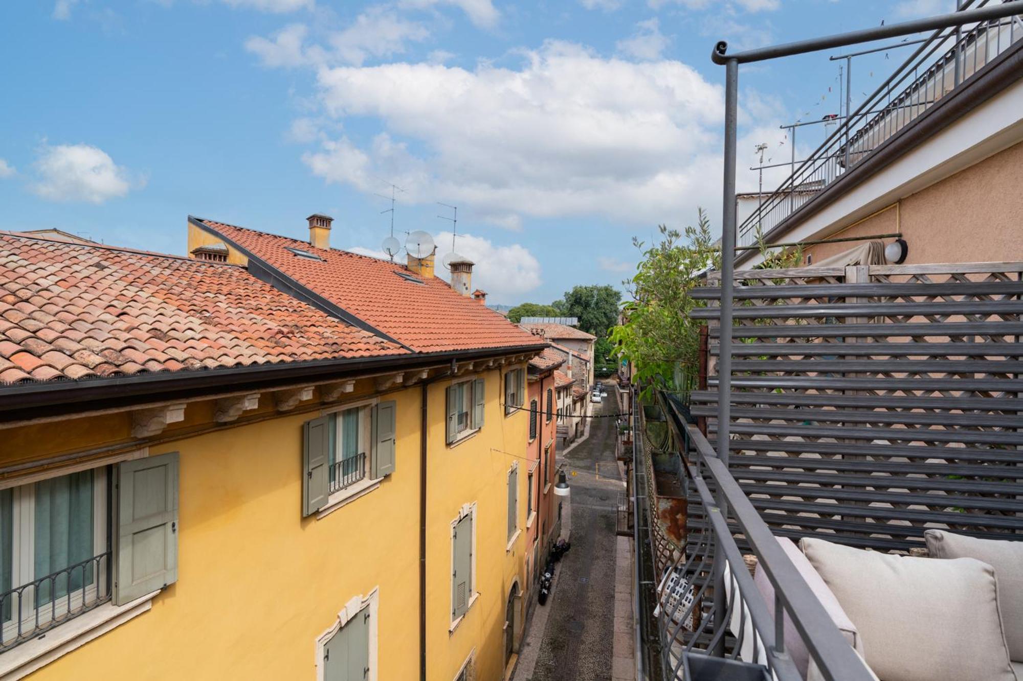 Domus Verona - Ampia Residenza Filippini A Pochi Passi Dall'Arena Chambre photo