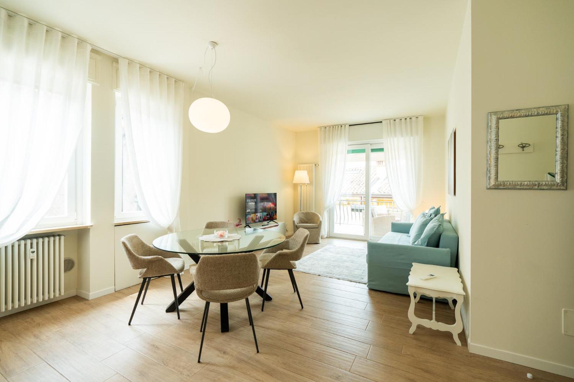 Domus Verona - Ampia Residenza Filippini A Pochi Passi Dall'Arena Extérieur photo
