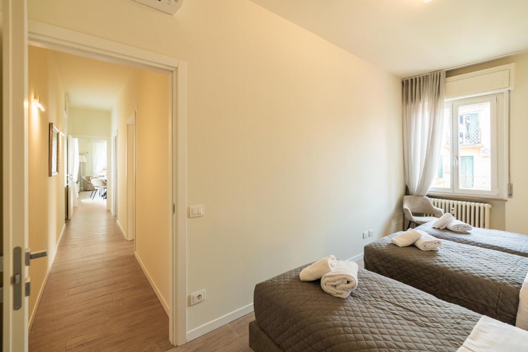 Domus Verona - Ampia Residenza Filippini A Pochi Passi Dall'Arena Chambre photo