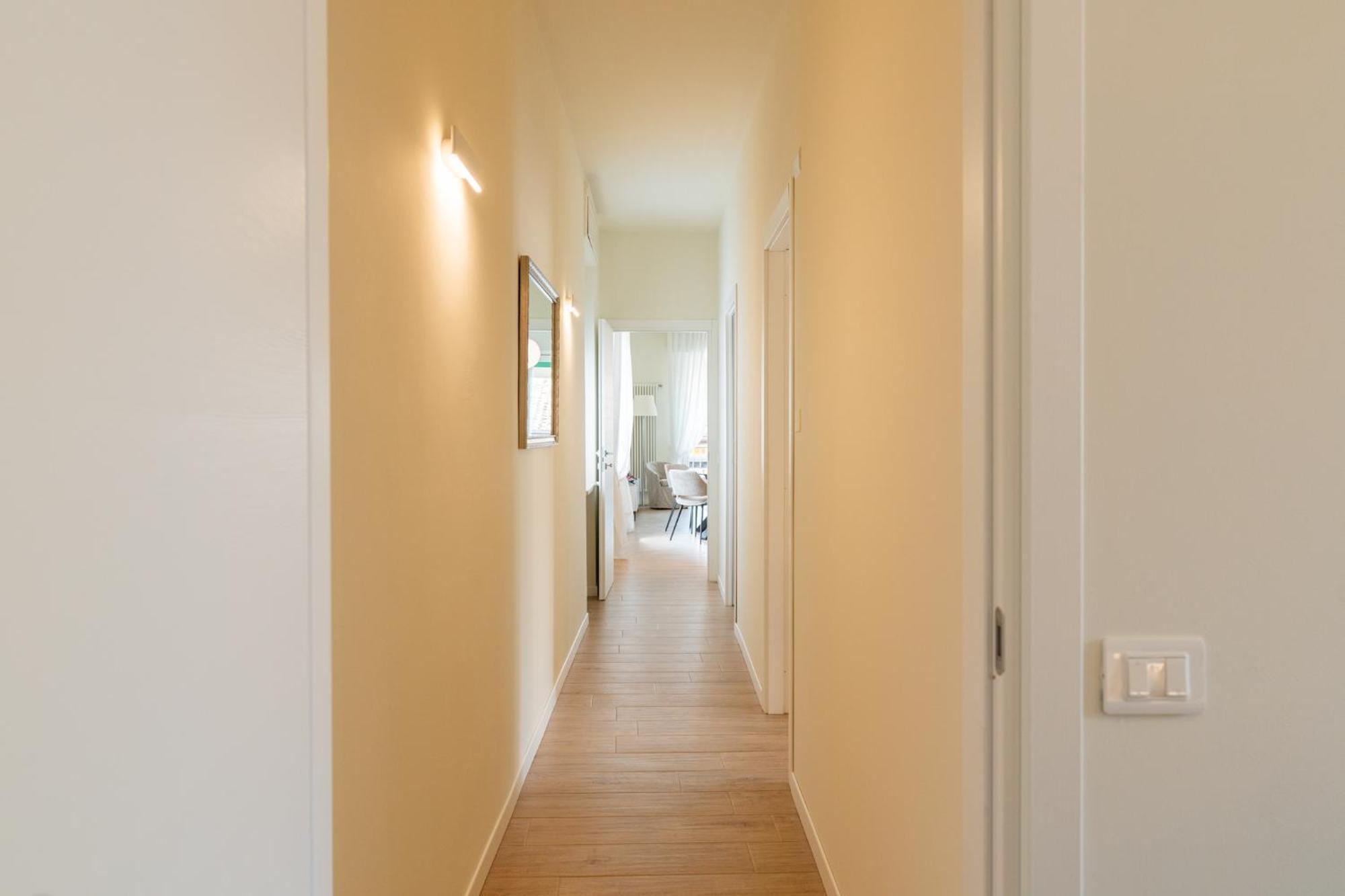 Domus Verona - Ampia Residenza Filippini A Pochi Passi Dall'Arena Extérieur photo