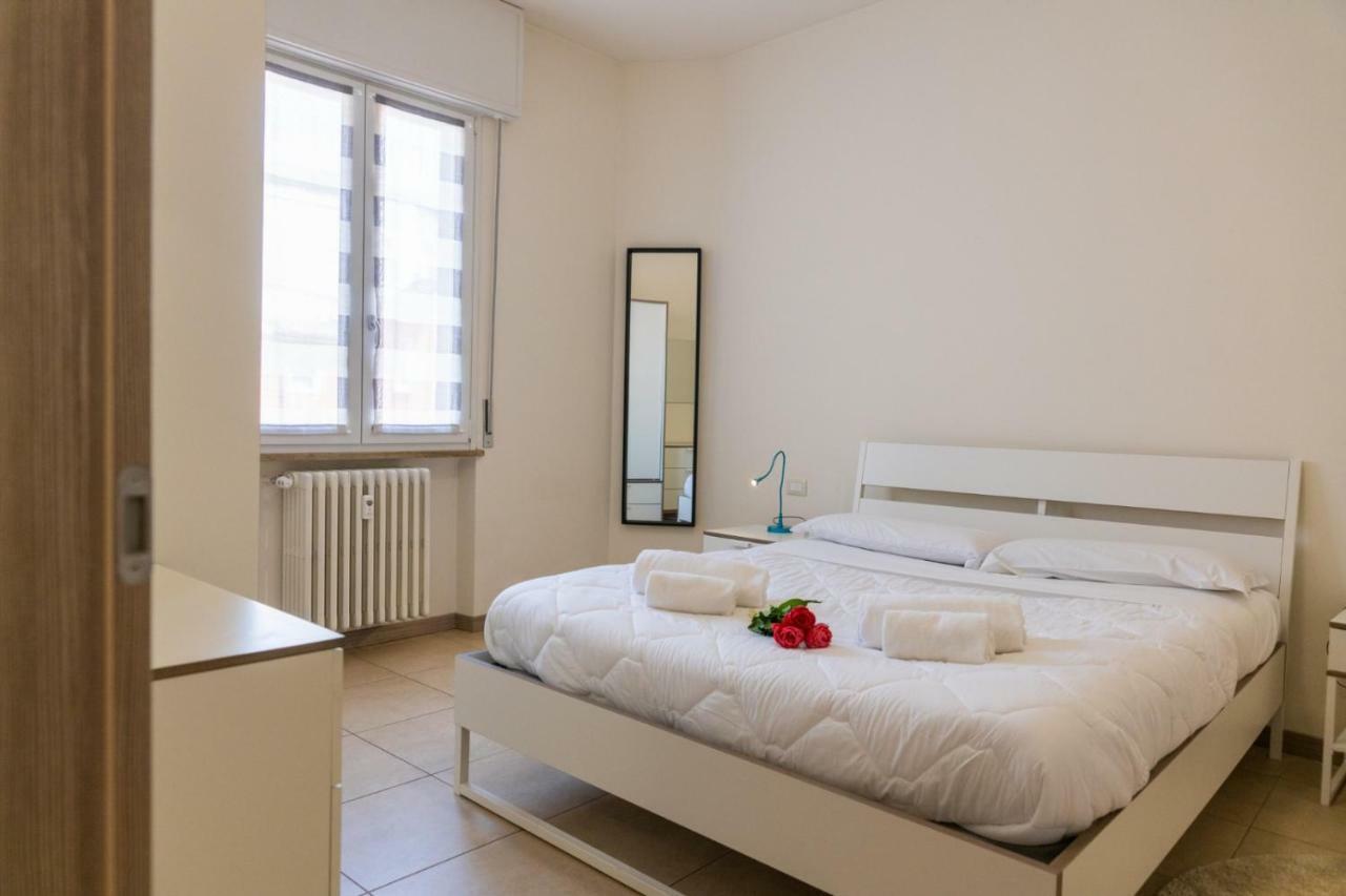 Domus Verona - Ampia Residenza Filippini A Pochi Passi Dall'Arena Extérieur photo